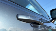 Volvo XC90 2.0 B5P Plus Edition Dark 5dr AWD Geartronic Petrol Estate